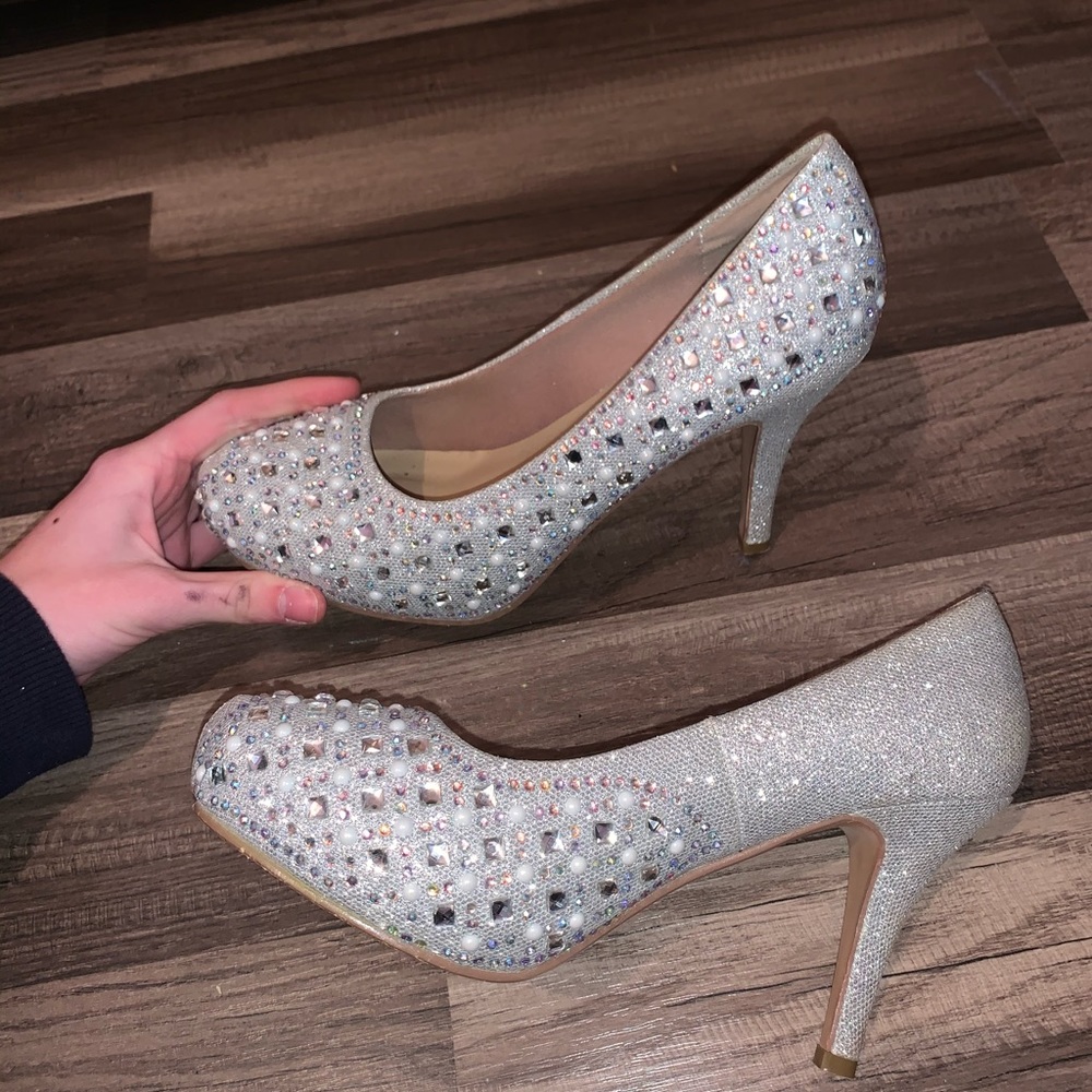 On hold! :) prom heels